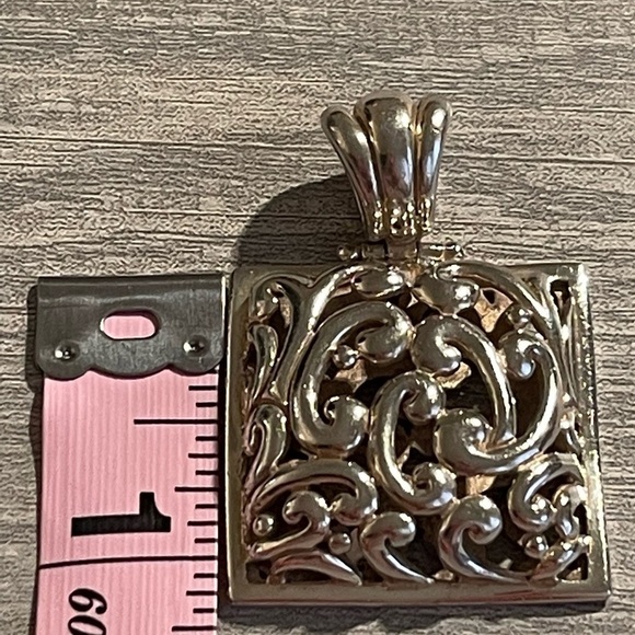 Beautiful Vintage Silver Barse Pendant. - Picture 4 of 7